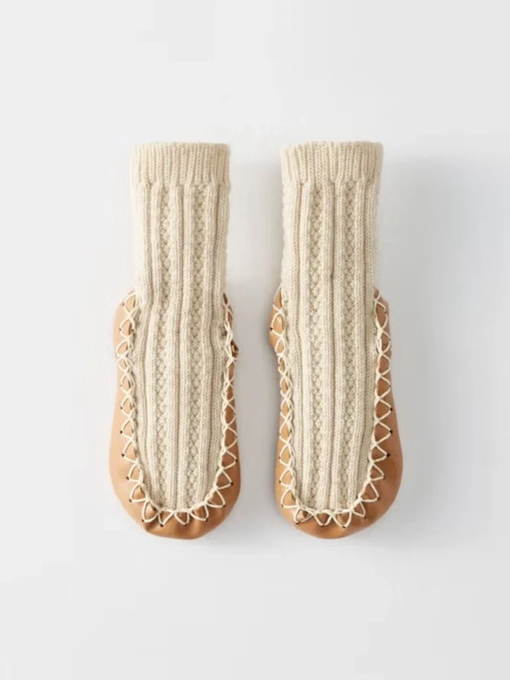 NWT Hanna Andersson Swedish Moccasins Size 1 in Oat Heather